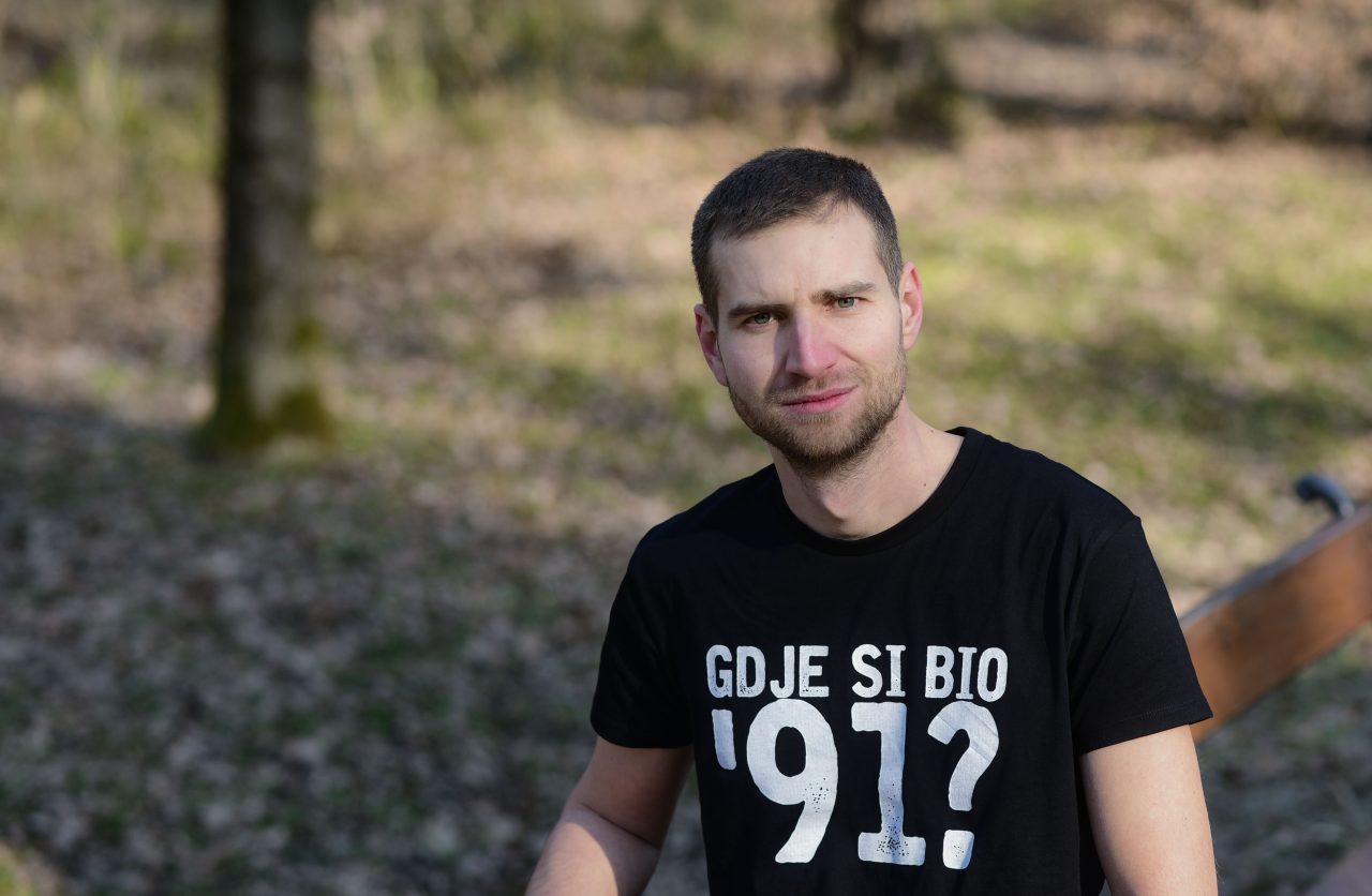 AUTOR PODCASTA 'GDJE SI BIO '91.'  Iskren razgovor s popularnim mladim povjesničarem o ratu, zločinima i politizaciji Vukovara