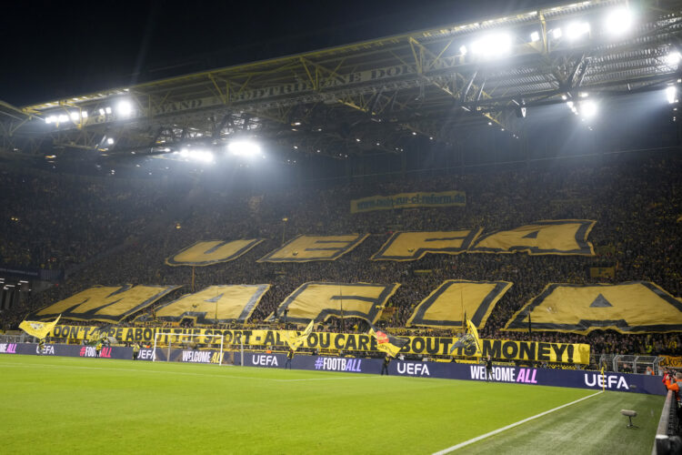 ‘Uefa Mafia‘: Žestoka poruka protiv Čeferina i društva osvanula preko cijele tribine