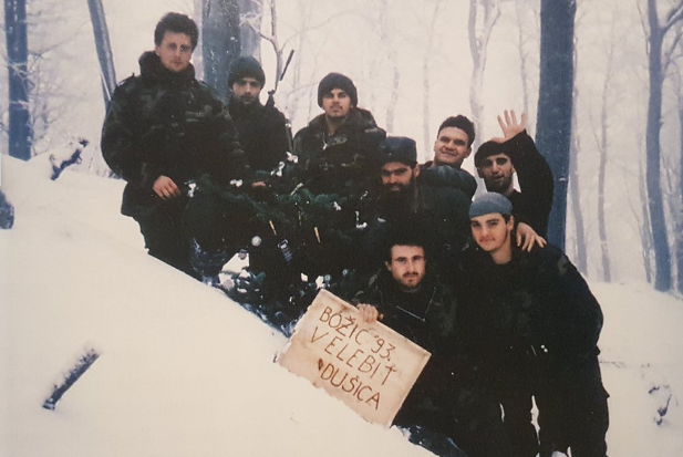 BOŽIĆ U RATU, BEZ LAMPICA I POKLONA! Branitelji su se snalazili: Neki su jelku okitili i na ‘prvoj crti’
