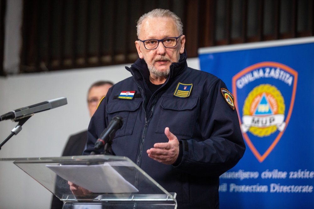 Božinović upozorio: Kruže mailovi kojima provaljuju u internet bankarstvo. Što napraviti ako ga dobijete