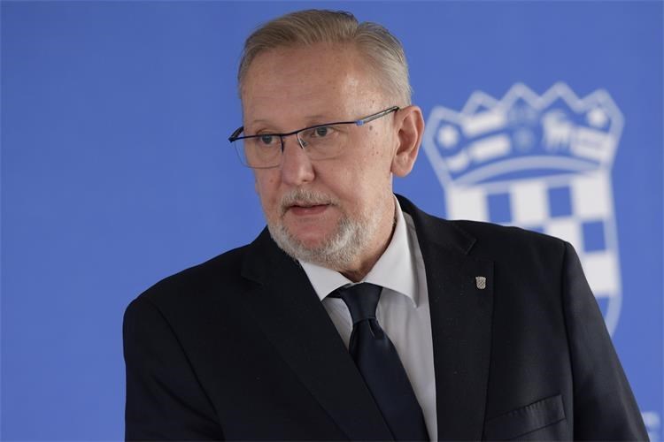 Božinović o porukama šefova policije o migrantima: 'Policija štiti zakon, ljudi rade dan i noć'