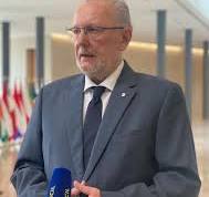 Božinović odgovorio Milanoviću: ‘Nitko iz politike nije pozvan. Svi koji su htjeli, mogu doći‘