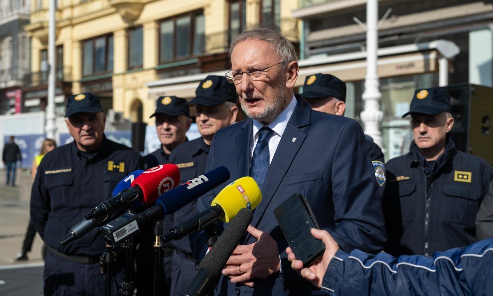 Hoće li policija dobiti konjicu? 'Potrebna je ozbiljan logistika'