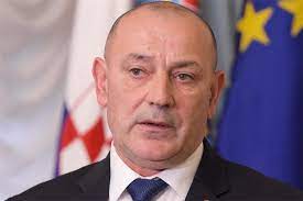 OVO JE NAJMOĆNIJI HRVATSKI BRANITELJ! Samozatajni prosvjednik visoko je obrazovan, a u ratu je ranjen tri puta: To je ta kombinacija hrabrosti i mudrosti