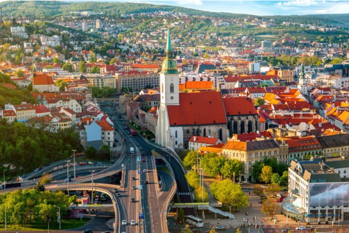 Bratislava oduzela Staljinu, a dala sv. Ivanu Pavlu II. titulu počasog građanina