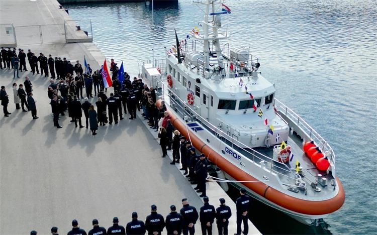 U Luci Gruž predstavljeno novo policijsko plovilo GROF!