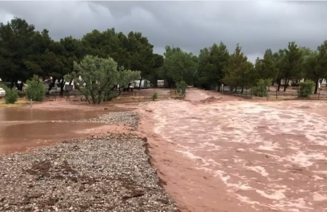 STRAŠNO NEVRIJEME POHARALO JADRAN: Poplavljene rive, jugo puhalo gotovo 100 km/h