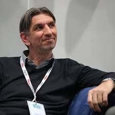 ŠEF DINAMOVE ŠKOLE   ‘Dinamo nikad ne zove igrače Hajduka pod ugovorom, nikad! Nismo mi lisice koje kradu kokoši...‘