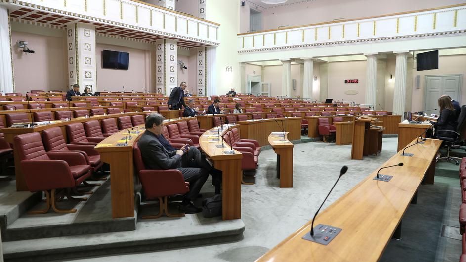 Sabor zasjeda zadnji put prije stanke, rasprava o Vukovaru