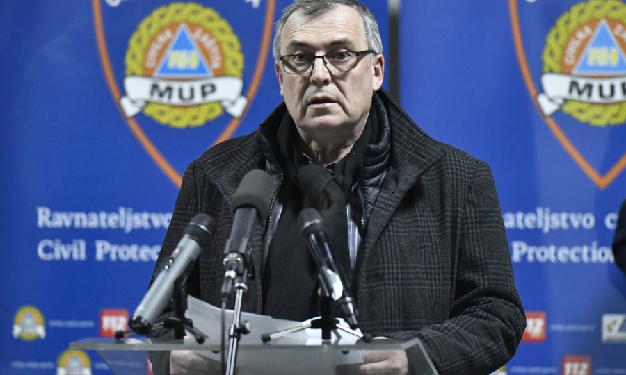 Capak javno raspalio po 'našim Turcima': Od njih 167 na čarteru iz Turske 41 se zarazio. Nije vrijeme za putovanja!