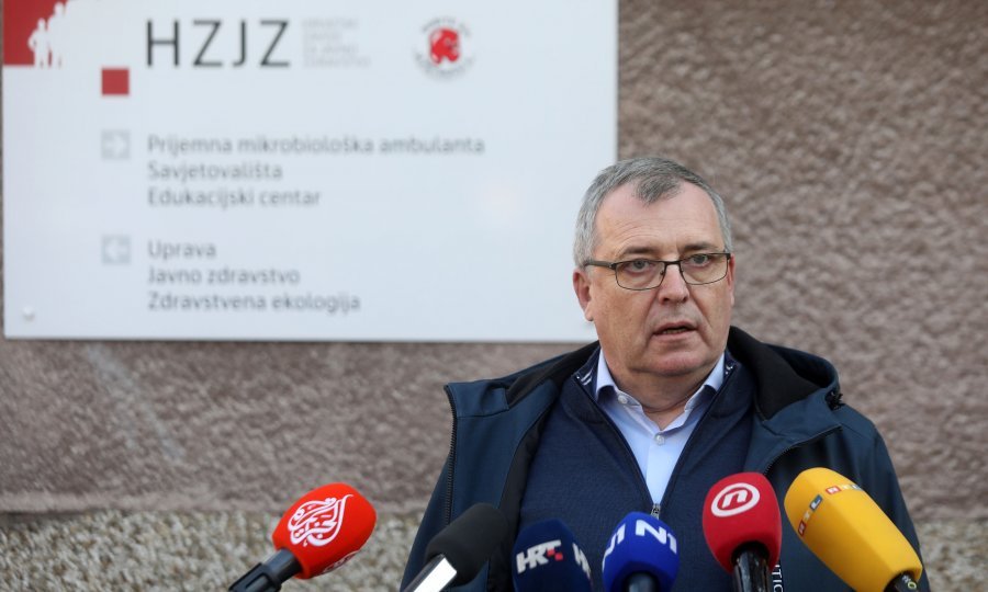 Capak: Novi sojevi virusa su pred vratima, primanje obje doze cjepiva izrazito je važno