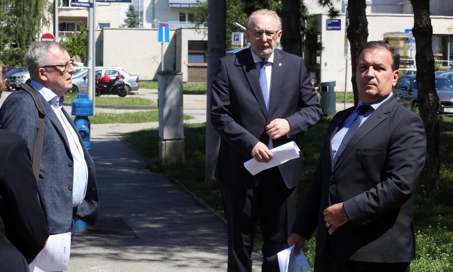 [UŽIVO] Novi najteži dan: U protekla 24 sata zabilježeno je 140 novih slučajeva infekcije koronavirusom, jedna je osoba umrla