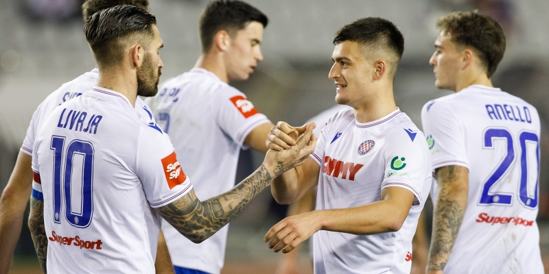 PROMAŠENA POLITIKA Za Hajduk igraju juniori zato što nema tko drugi. Dokad će  se  Jakobušić i Nikoličijus zavaravati?