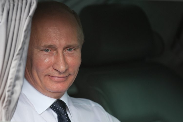 Putin: Operacija ide prema planu. Prekid vatre kad se Ukrajina prestane boriti