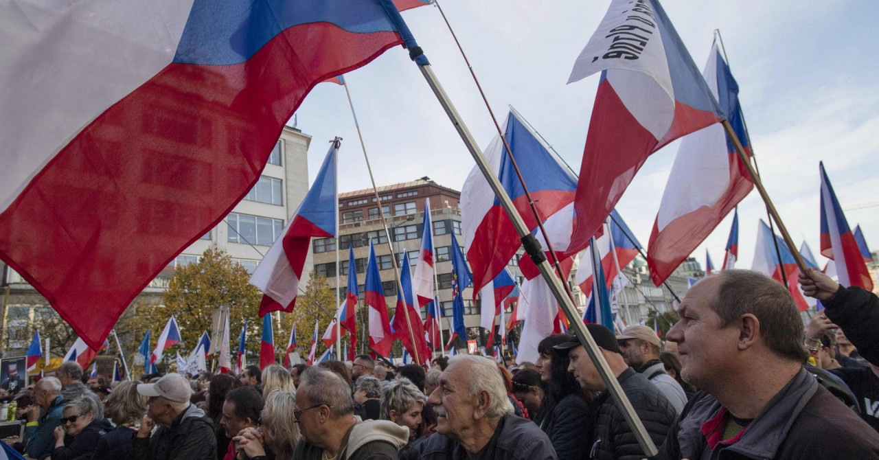 HIBRIDNI RAT Putinovo najmoćnije oružje zvecka u srcu EU? ‘Znamo tko stoji iza masovnih prosvjeda‘