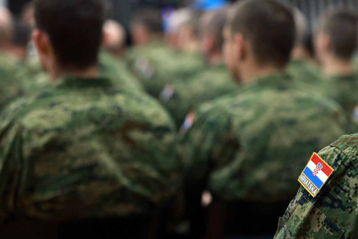 Saborski odbor: Najava uvođenja vojne obuke, tečajevi od 30 dana