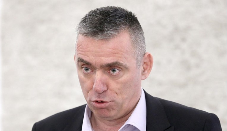 ‘NISU TO RIJEČI POMIRENJA’, ĆIPE ‘NE PADA’ NA PORFIRIJA! Upozorio na poruke s mise: Duh iz mračne prošlosti Vukovara vuče konce iz sjene