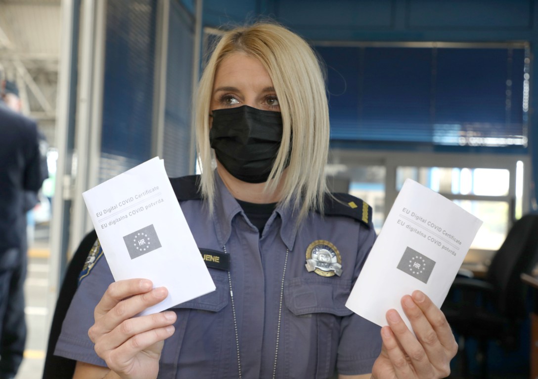 Covid potvrde stupaju na snagu, ali delta varijanta predstavlja prijetnju