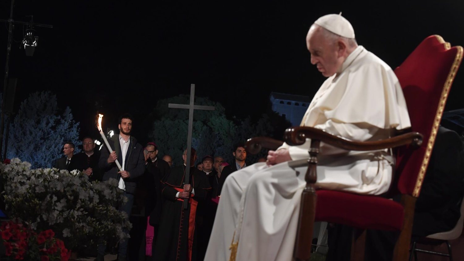 Papa Franjo po prvi puta neće predvoditi križni put na Koloseju