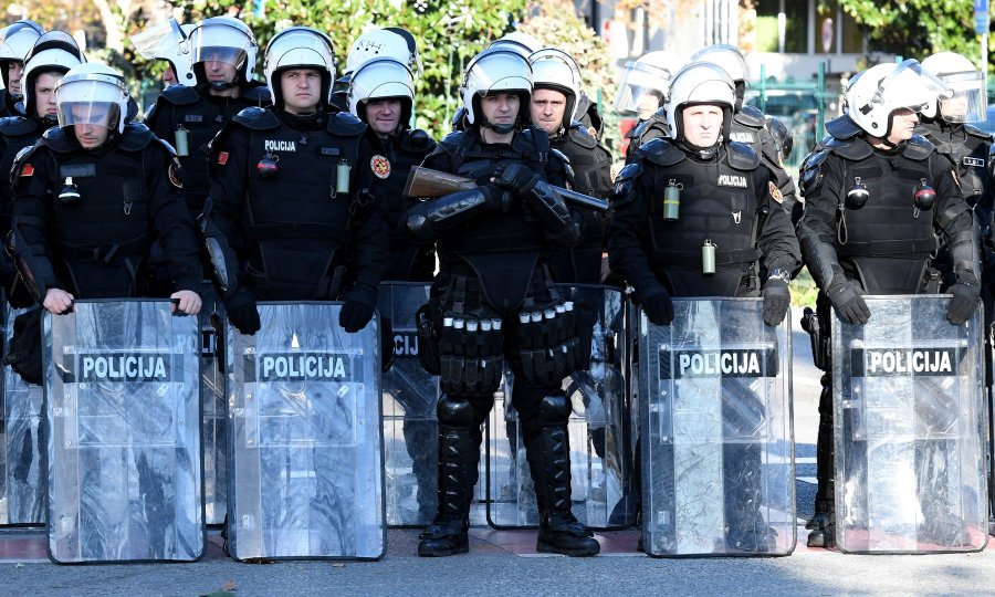 Ustanak u Crnoj Gori protiv ustoličenja mitropolita Joanikija: 'Nije ovo Srbija!'