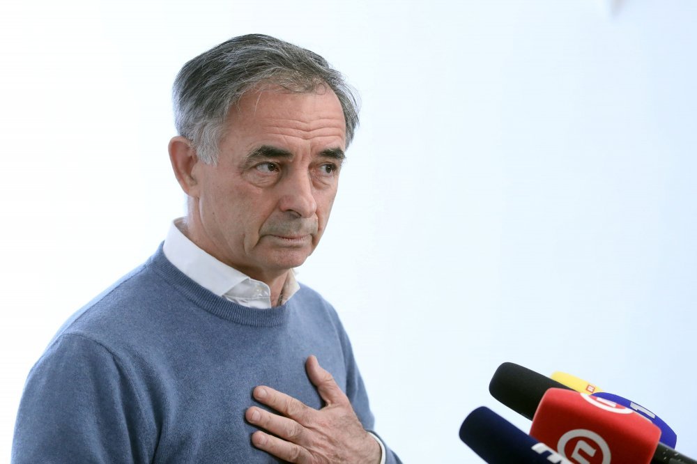 SRPSKO NARODNO VIJEĆE  'Tijekom operacije Bljesak ubijani su srpski civili, napadnute su izbjegličke kolone'