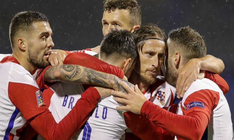 Zlatko Dalić na Šveđane krenuo bez klasičnog napadača, ali onda se ukazao džoker Andrej Kramarić i donio Hrvatskoj važnu pobjedu