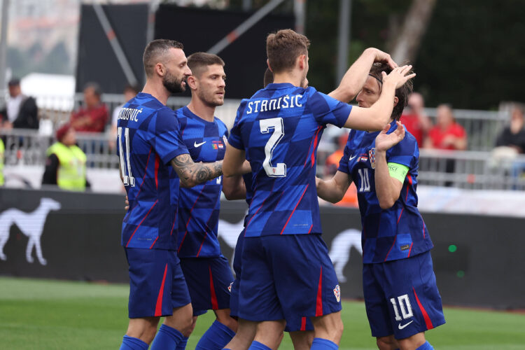 Vatreni stigli u Berlin, HNS pozvao navijače na okupljanje