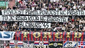 Torcida istaknula poruku: “Povijest pamti, povijest ne prašta, to je rana koja ne zarasta. Bleiburg ’45.”