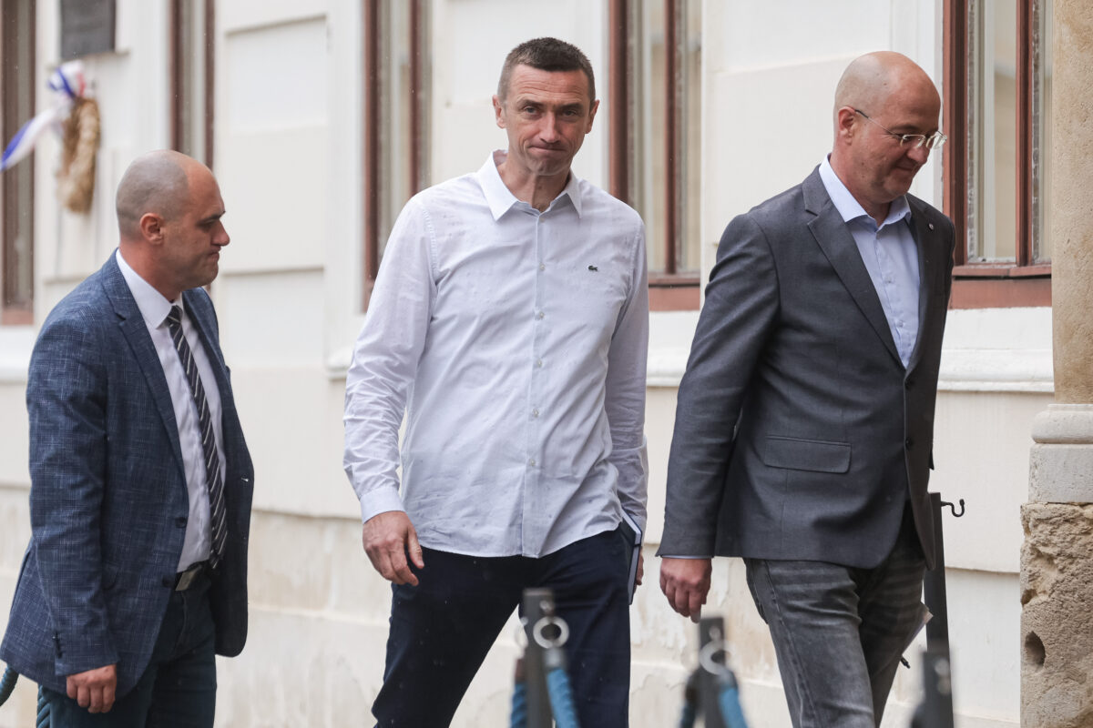 Analitičar predviđa potpuni raskol u DP-u: “Dugoročno, od njih neće ostati ni D”