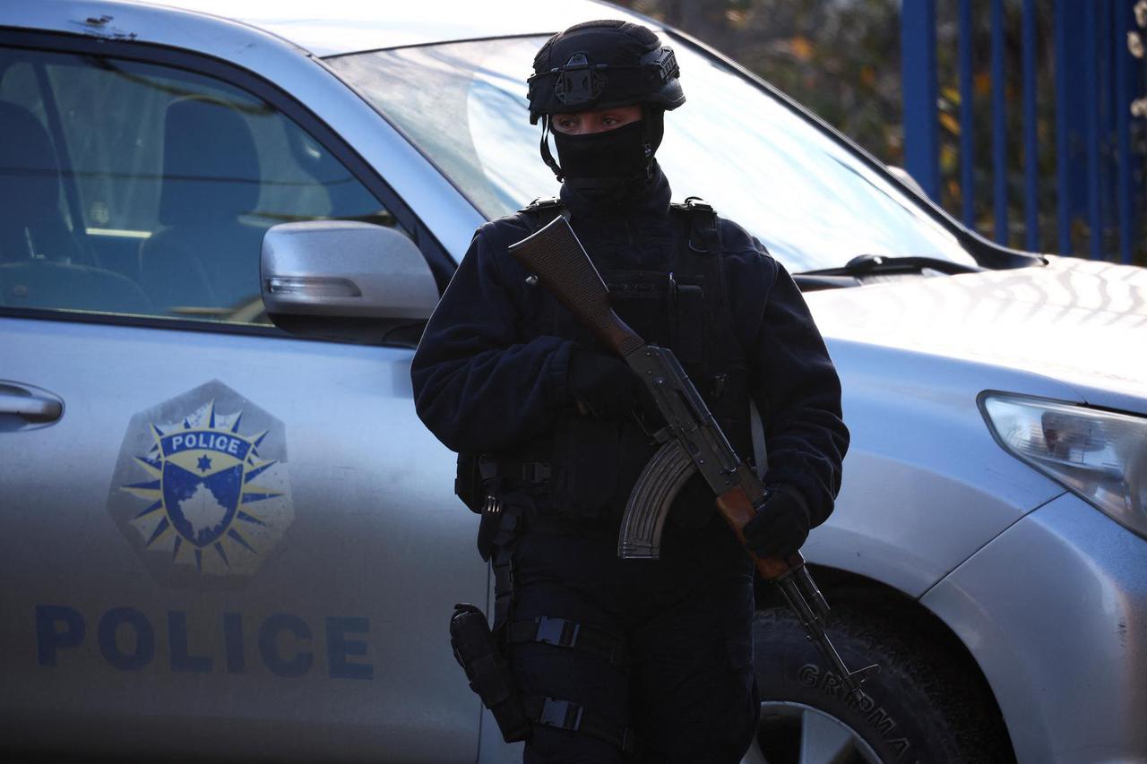 Zašto su kosovski specijalci pucali na srpski auto? 'Udario je u policijski auto i pobjegao'