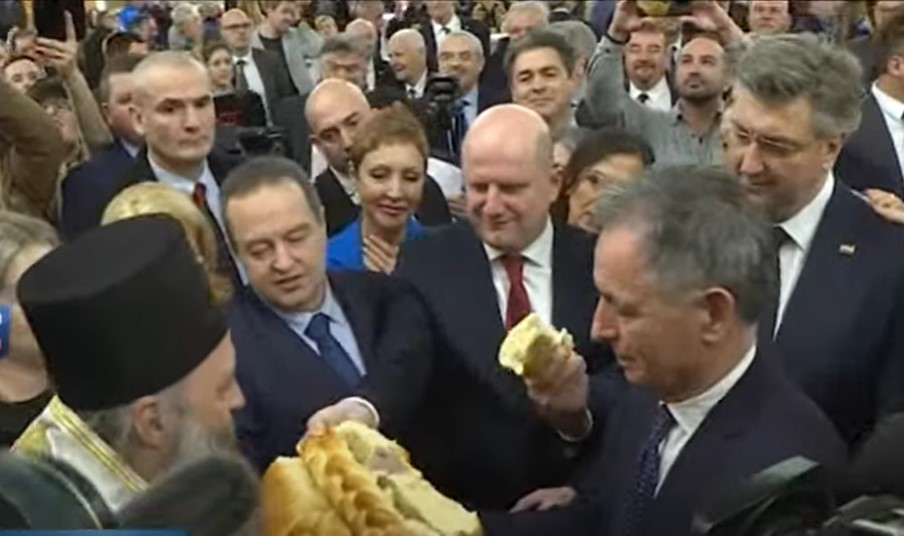 Neočekivani udar na SDP: Pupovac razmišlja o velikom manevru, ovo je novi plan SDSS-a za izbore!
