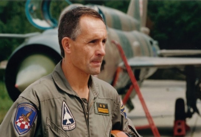 MILANOVIĆ ODLIKUJE SLAVNOG PILOTA! ‘Ni jedan predsjednik me do sada nije pozvao kod sebe’