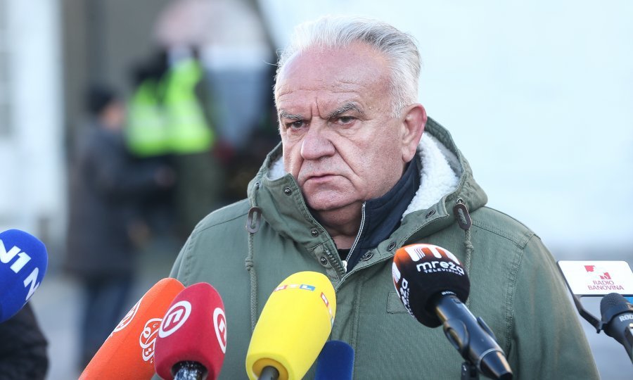 HDZ Dumboviću: ‘Protiv vas se udružila Petrinja! Da imate imalo ljudskosti, odstupili biste!‘