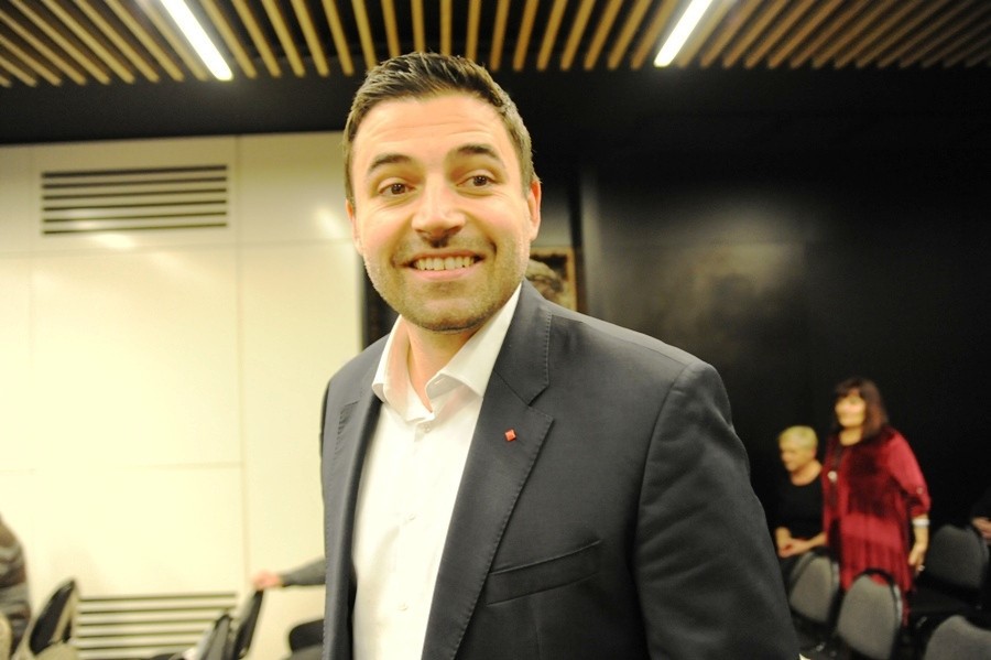 IDEEEEEEEEEEEŠ! NJEGOVO VELIČANSTVO DAVOR BERNARDIĆ OBRATIO SE NACIJI!