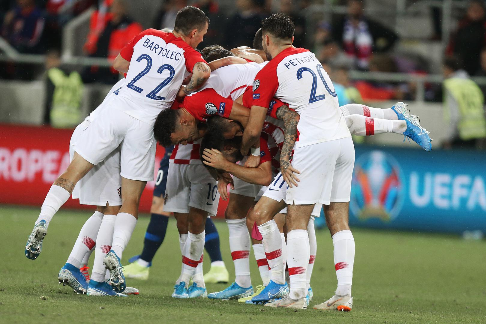 BRILJANTNA POBJEDA HRVATSKE NOGOMETNE REPREZENTACIJE Vatreni uništili Slovačku!