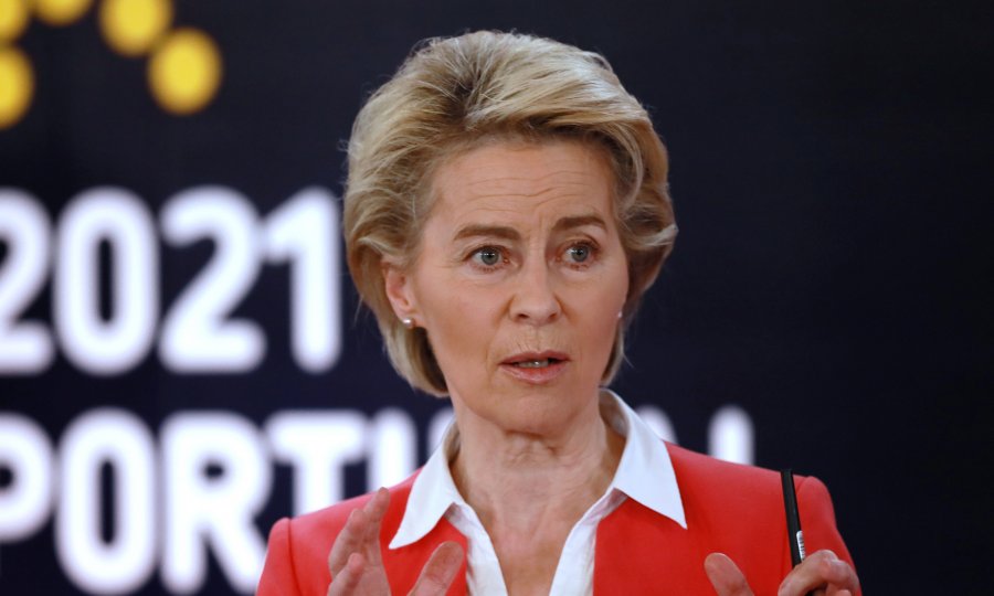 Bjelorusija borbenim avionom prisilila Ryanairov putnički da sleti kako bi uhitili aktivista, oglasila se i Von der Leyen s pozivom na sankcije