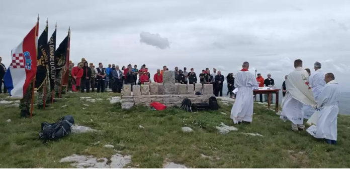 NA DINARI ODRŽANA SVEČANOST: Sveta misa na Velikoj Duvjakuši 1709 mnv za 31 poginulog i jednog nestalog pripadnika 7. GBR – Pume