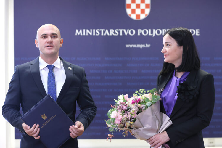 Slučaj ministrove diplome: “Ako se nađe samo jedna da je krivotvorena, zatvorit ću fakultet”