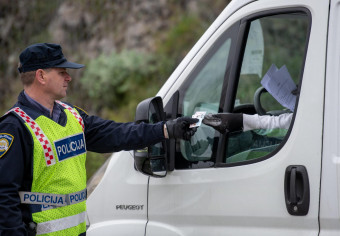 NELOGIČNOSTI  MJERA: Lakše strancu prijeći granicu nego Hrvatu otići u drugu županiju: ‘Tu uopće nema razmjernosti‘