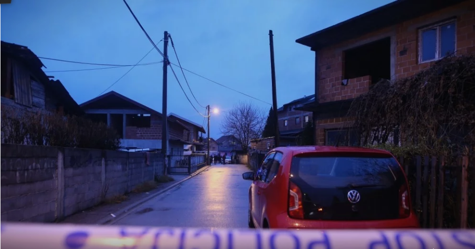 Djevojka nakon svađe oštrim predmetom teško ozlijedila muškarca, liječnici su ustvrdili da su ozljede opasne po život