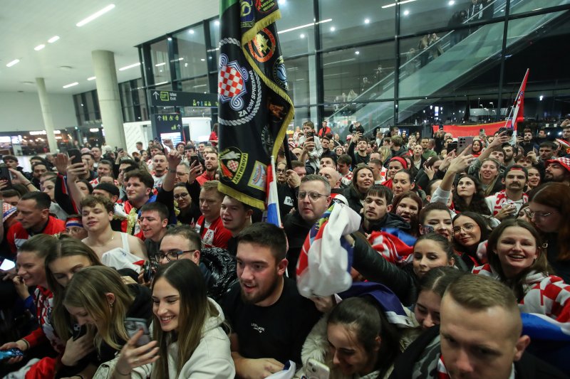 Brončani rukometaši dočekani u zračnoj luci: “Ovo smo mi, ovo je Hrvatska”