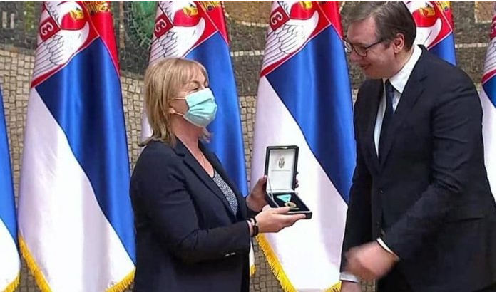 Vučić odlikovao dogradonačelnicu Gline iz redova srpske manjine Bakšić Mitić