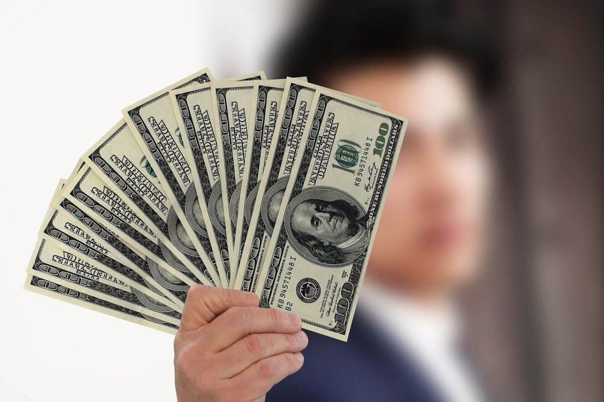 Američka vlada izbjegla bankrot, postignut dogovor o dizanju limita javnog duga