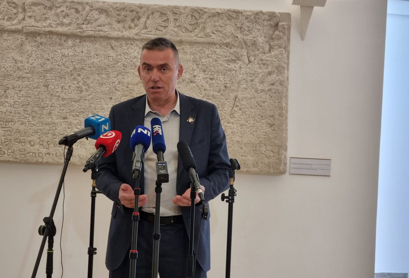 Domovinski pokret: Kritike na račun Pupovca i zahtjevi za zabranu jugoslavenskih simbola