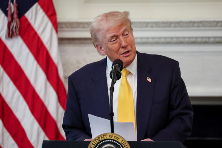 Trump se obrušio na Zelenskog pa poručio: “Putin može zauzeti cijelu Ukrajinu, ako želi”