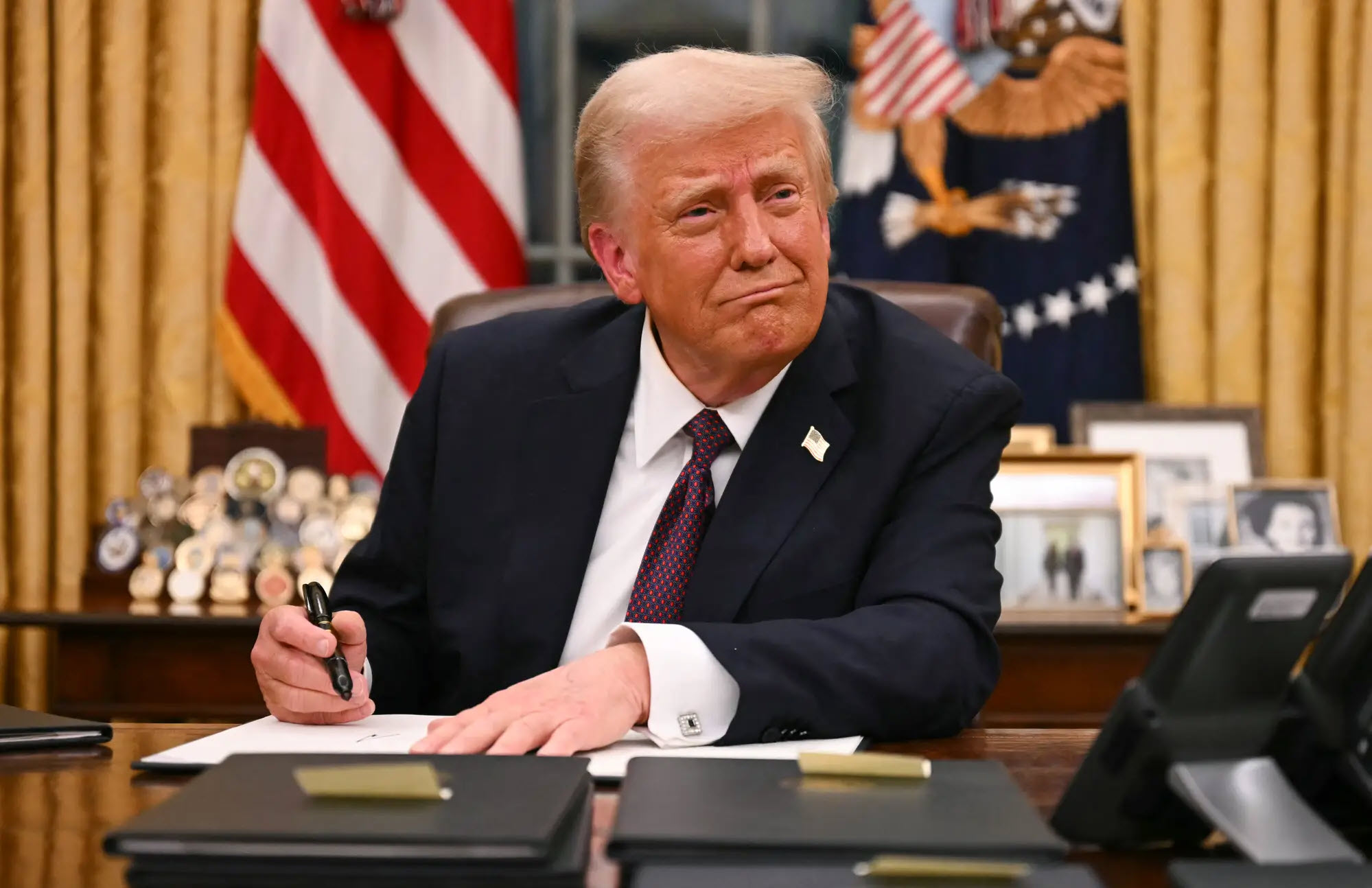 Dvanaest američkih država podnijelo je u srijedu tužbu američkom sudu za međunarodnu trgovinu protiv carinske politike predsjednika Donalda Trumpa