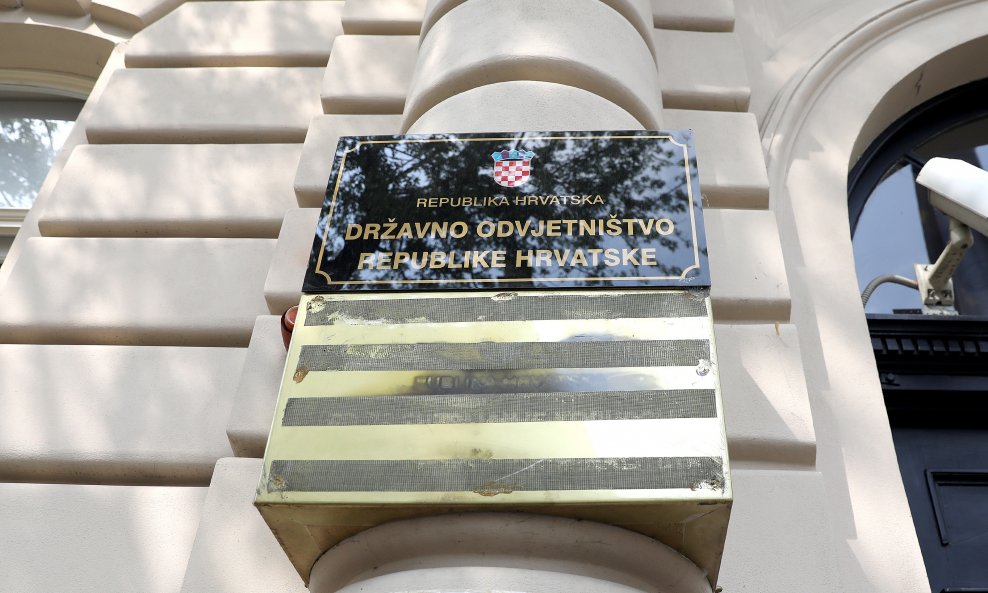 ZLOSTAVLJANJE CIVILA   Pokrenuta istraga protiv osam srpskih 'teritorijalaca' za ratni zločin u Baranji