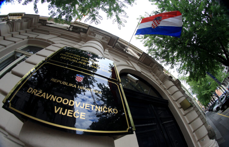 Traje grozničava potraga za novim šefom DORH-a. Rok ističe sutra. Na konzultacijama se izredali pravni stručnjaci