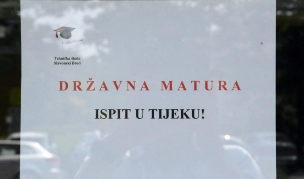 UPUTE ZA PROVEDBU DRŽAVNE MATURE TIJEKOM EPIDEMIJE: Obvezne maske, mjerenje temperature, a za neke i PCR testovi