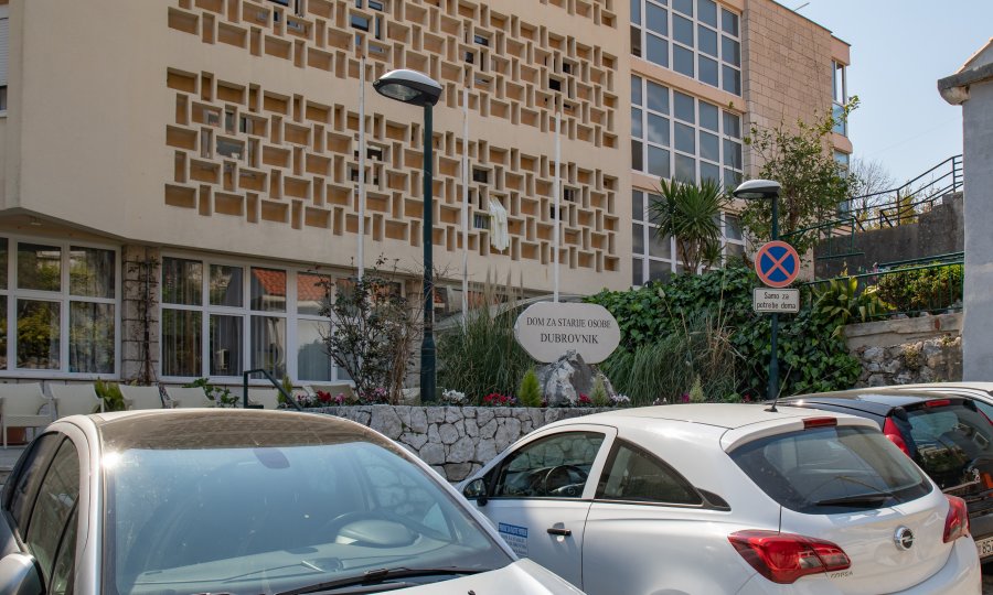 Novo žarište u Domu za starije u Dubrovniku, oboljeli prebačeni u bolnicu